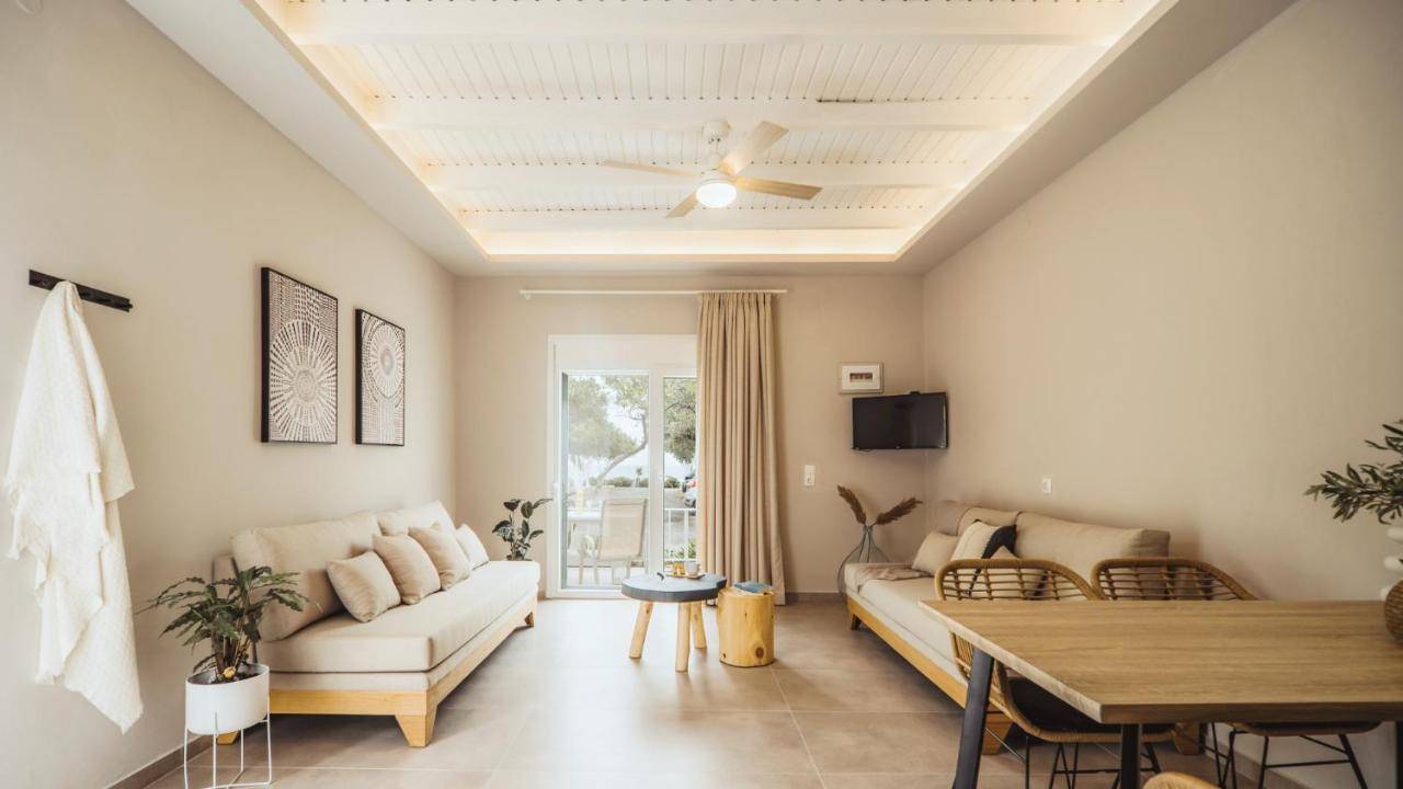 Fata Morgana Studios & Apartments Frangocastelo ภายนอก รูปภาพ