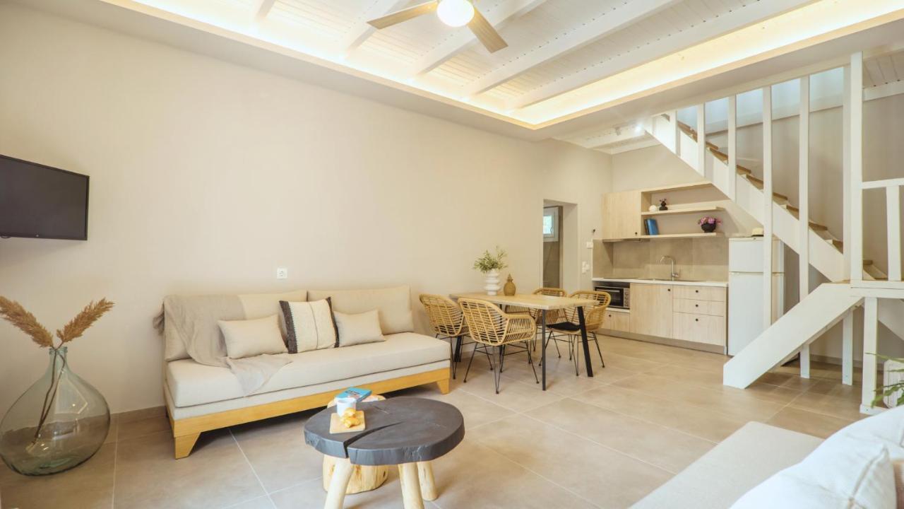 Fata Morgana Studios & Apartments Frangocastelo ภายนอก รูปภาพ