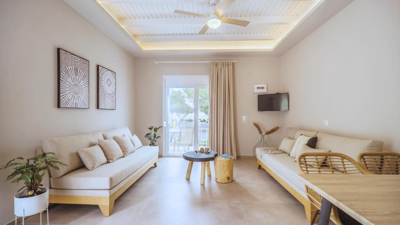Fata Morgana Studios & Apartments Frangocastelo ภายนอก รูปภาพ