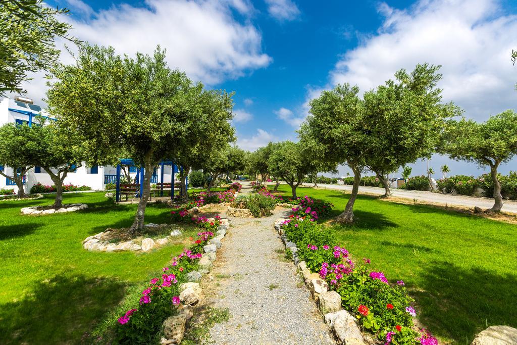 Fata Morgana Studios & Apartments Frangocastelo ภายนอก รูปภาพ