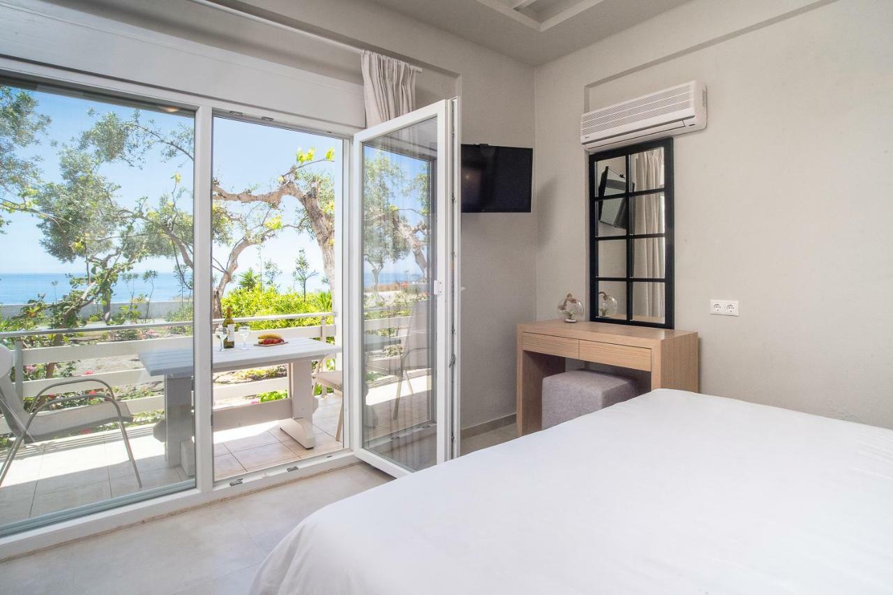 Fata Morgana Studios & Apartments Frangocastelo ภายนอก รูปภาพ